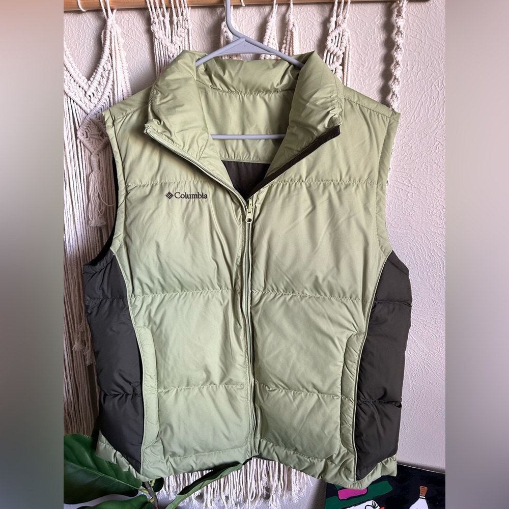 Columbia vest